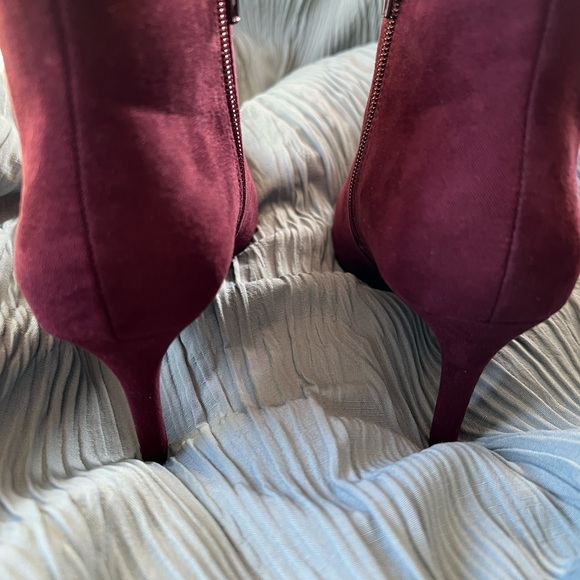 Alfani new without box suede burgundy short boot - Picture 2 of 9